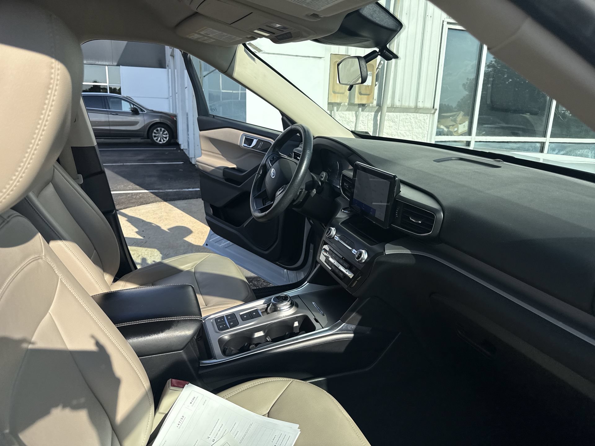 Used 2020 Ford Explorer XLT w/ Equipment Group 202A RWD image 35