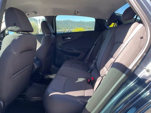 Used 2019 Chevrolet Malibu LS image 18