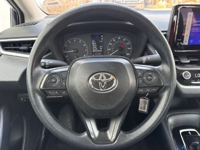 Used 2025 Toyota Corolla LE FWD image 13