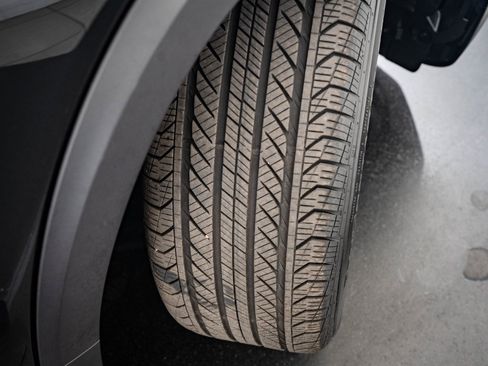 Used 2024 Mercedes-Benz GLB 250 4MATIC image 43