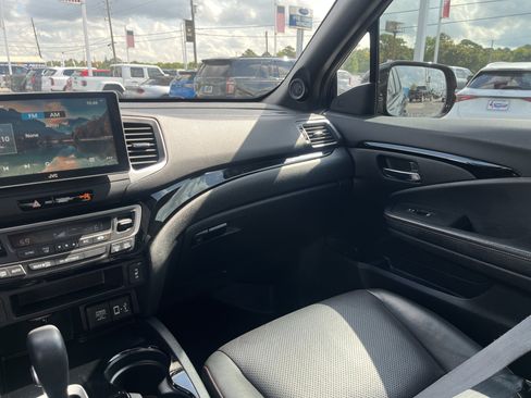Used 2017 Honda Ridgeline Black Edition image 30