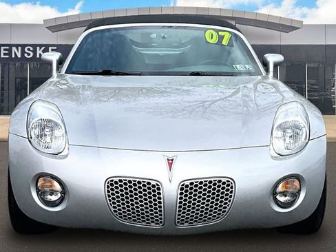Used 2007 Pontiac Solstice Convertible w/ Premium Package image 3