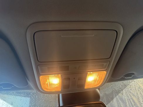 Used 2017 Honda Odyssey EX-L image 22