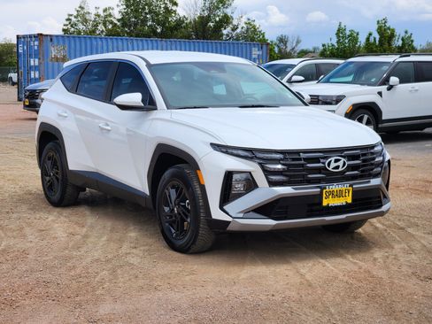 Used 2025 Hyundai Tucson SE AWD/4WD image 5