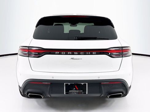 Certified 2025 Porsche Macan AWD/4WD image 10