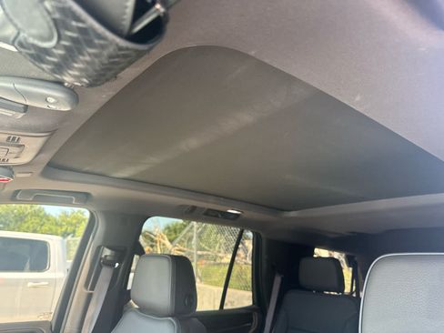 Used 2023 GMC Yukon Denali AWD/4WD image 5