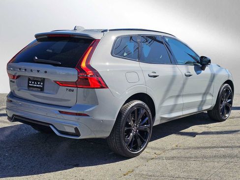 New 2026 Volvo XC60 T8 Ultra w/ Climate Package AWD/4WD image 3