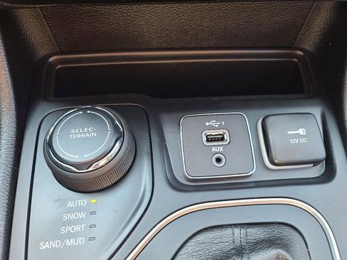 Used 2021 Jeep Cherokee Latitude Lux 80th Anniv w/ Quick Order Package 26U 80TH AWD/4WD image 23