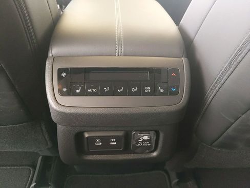 Used 2026 Nissan Pathfinder Platinum w/ Cargo Package AWD/4WD image 17