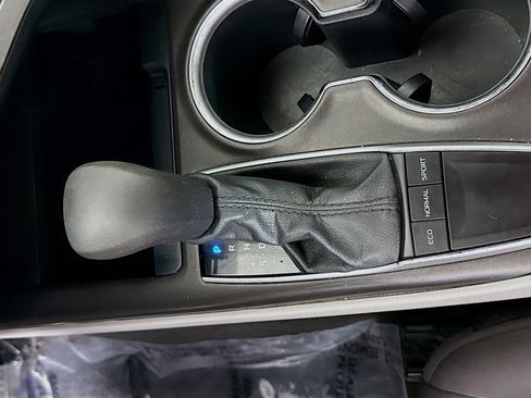 Used 2022 Toyota Camry LE FWD image 20