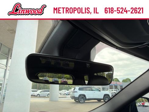 Used 2025 Jeep Grand Cherokee L Laredo AWD/4WD image 31