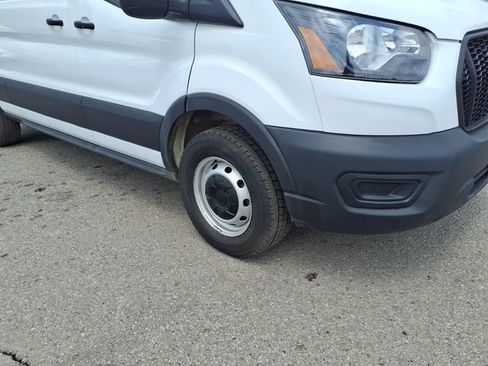 Used 2025 Ford Transit 250 148 Medium Roof RWD image 4