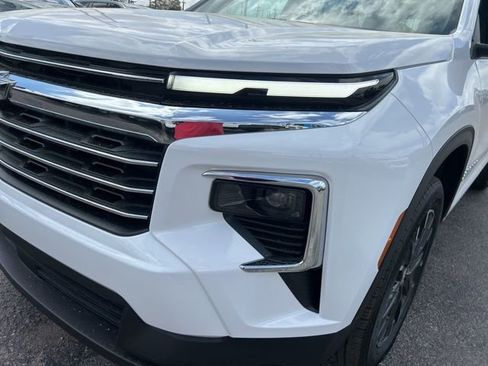 New 2026 Chevrolet Traverse LT w/ Sun and Wheel Package FWD image 9