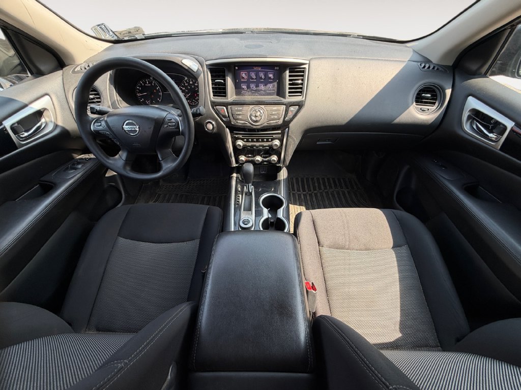 Used 2018 Nissan Pathfinder S AWD/4WD image 10
