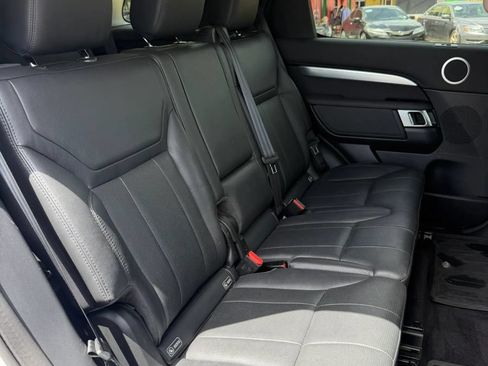 Used 2020 Land Rover Discovery Landmark AWD/4WD image 24