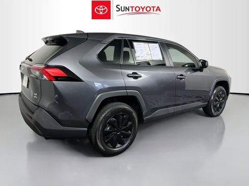 Used 2023 Toyota RAV4 LE image 4