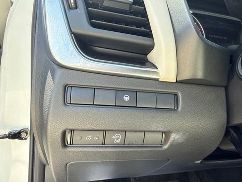 Used 2023 Nissan Rogue SV AWD/4WD image 21