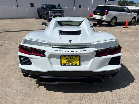 Used 2023 Chevrolet Corvette Stingray Premium Conv w/ Z51 Performance Package RWD image 4