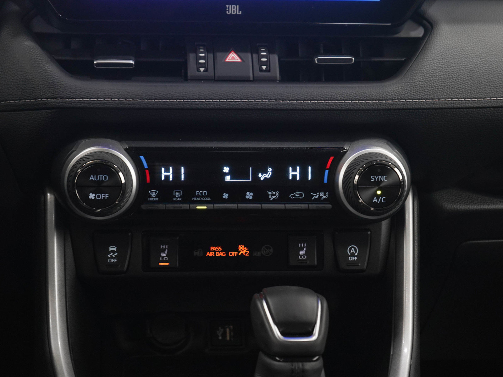 Used 2025 Toyota RAV4 XLE Premium w/ Weather Package AWD/4WD image 19