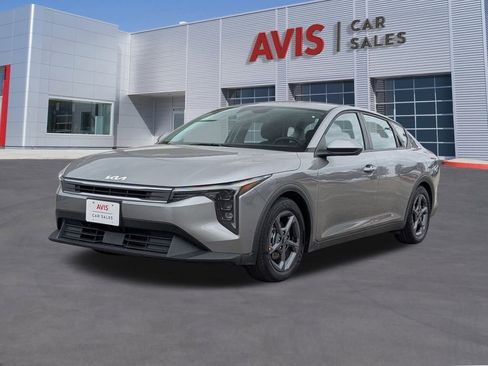 Used 2025 Kia K4 LXS image 1