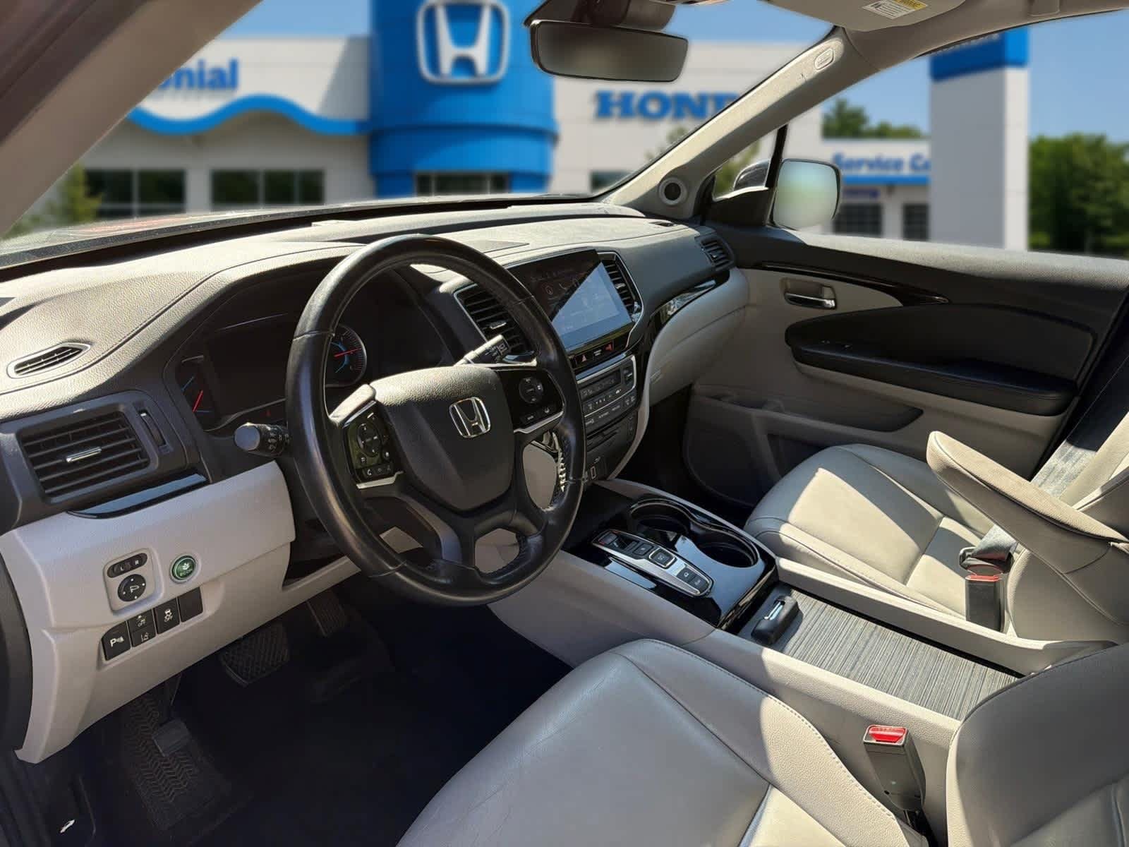 Used 2019 Honda Pilot Touring image 12