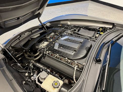 Used 2015 Chevrolet Corvette Z06 w/ 2LZ Preferred Equipment Group RWD image 22