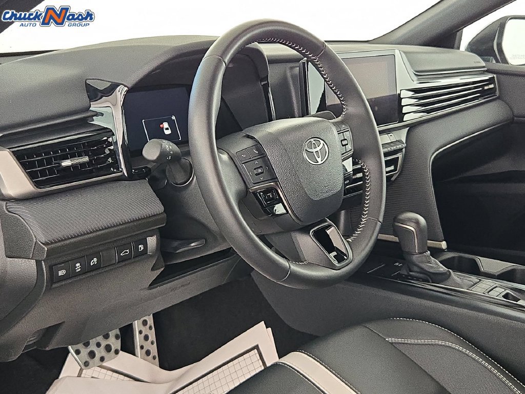 Used 2026 Toyota Camry SE FWD image 16