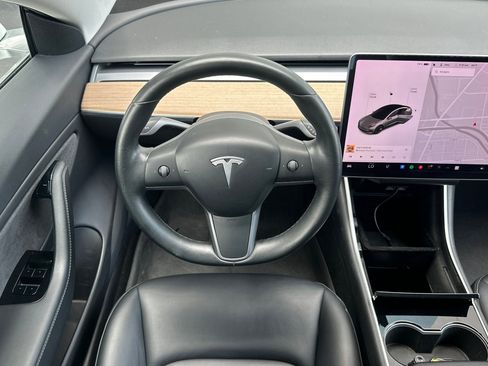 Used 2018 Tesla Model 3 Mid Range image 13