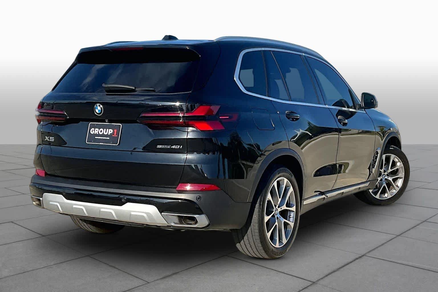 Used 2024 BMW X5 sDrive40i w/ Parking Assistance Package RWD image 12