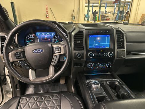 Used 2020 Ford Expedition XLT w/ Equipment Group 202A image 16