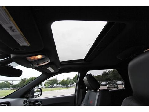 Used 2024 Dodge Durango GT RWD image 32
