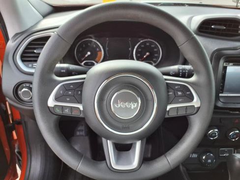 Used 2019 Jeep Renegade Sport image 10