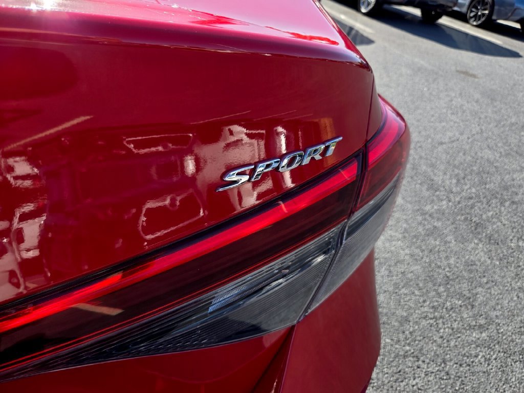 Used 2023 Honda Civic Sport image 11