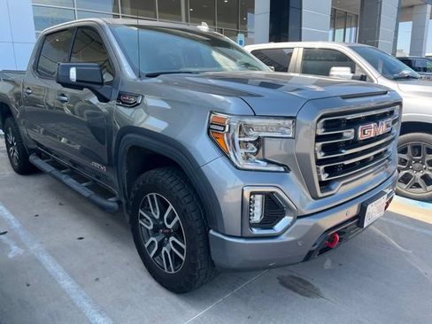 Used 2021 GMC Sierra 1500 AT4 w/ AT4 Value Package AWD/4WD image 2