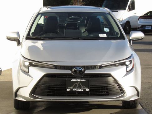 New 2026 Toyota Corolla XLE FWD image 3