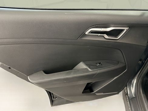 Used 2024 Kia Sportage LX image 26