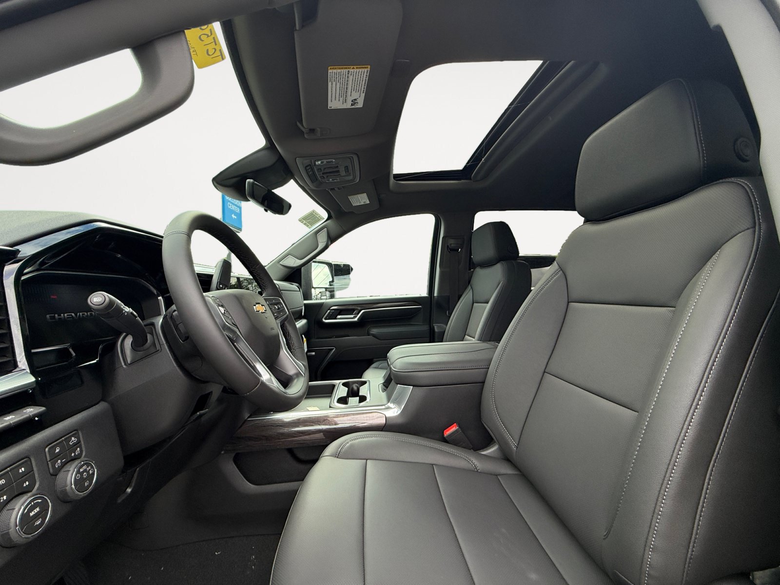 New 2026 Chevrolet Silverado 2500 LTZ w/ LTZ Plus Package AWD/4WD image 8
