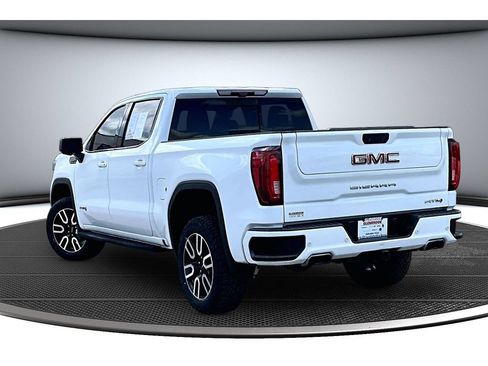 Used 2022 GMC Sierra 1500 AT4 w/ AT4 Premium Package AWD/4WD image 2