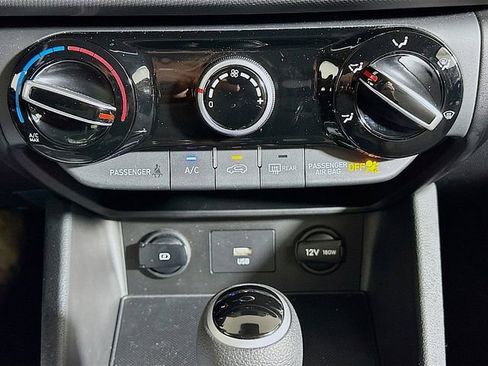Used 2023 Hyundai Kona SEL AWD/4WD image 16