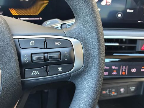 New 2026 Kia K5 LXS FWD image 36