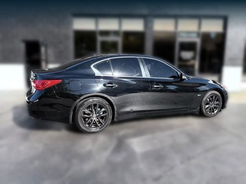 Used 2016 INFINITI Q50 3.0t Premium w/ Driver Assistance Package image 5