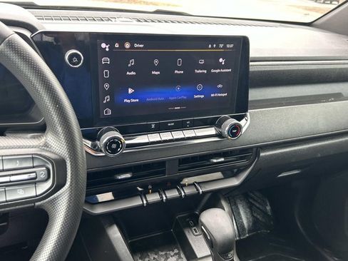 Used 2023 Chevrolet Colorado W/T image 21