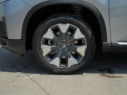 New 2026 Honda Pilot Touring image 12