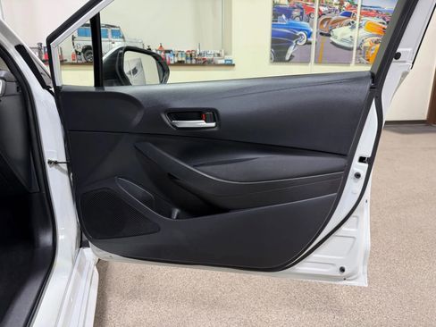 Used 2021 Toyota Corolla LE w/ Carpet Mat Package (TMS) image 22