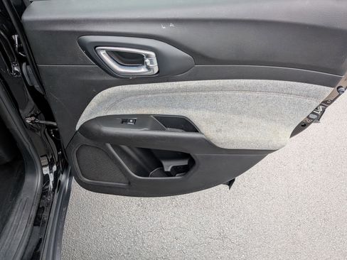 Certified 2024 Jeep Compass Latitude AWD/4WD image 29