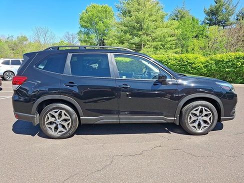Certified 2023 Subaru Forester Premium AWD/4WD image 7