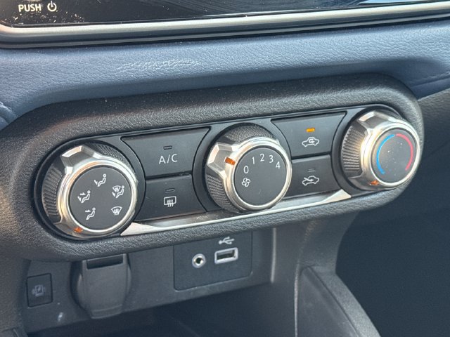 Used 2025 Nissan Versa SV FWD image 23