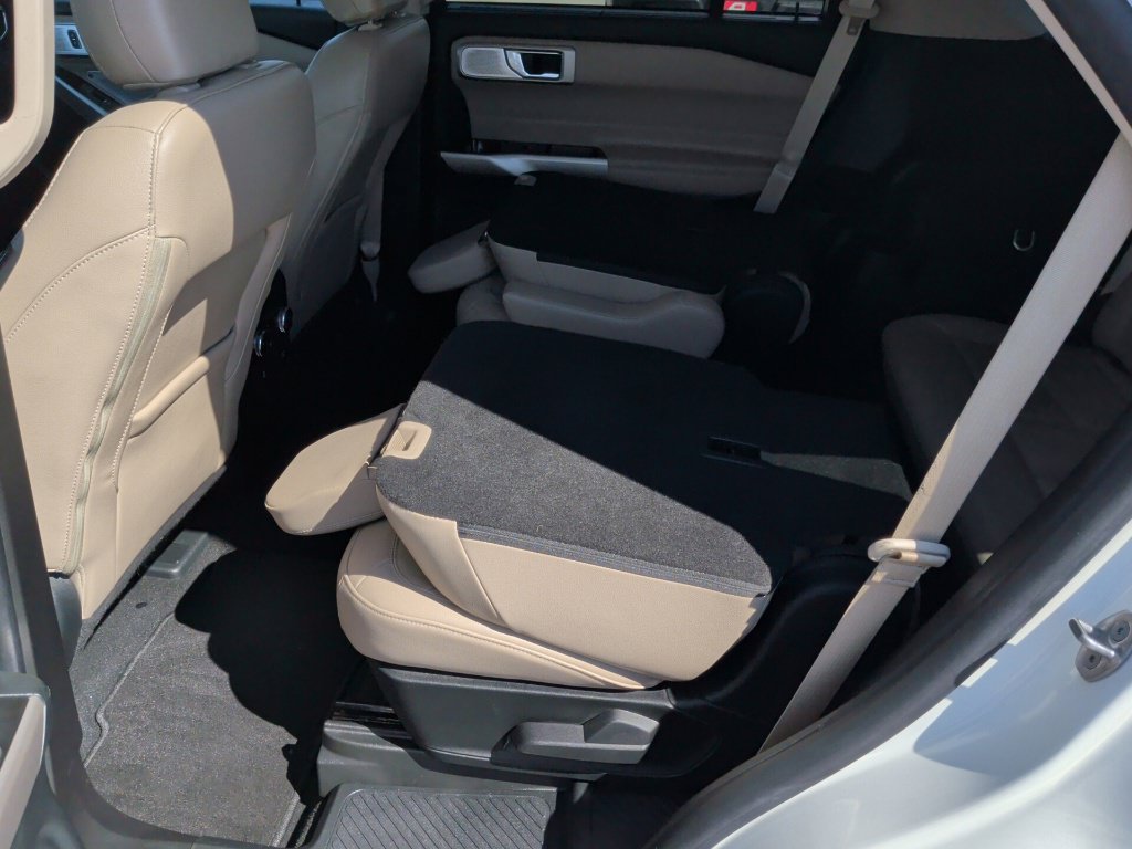 Used 2023 Ford Explorer Limited w/ Limited Technology Package RWD image 40