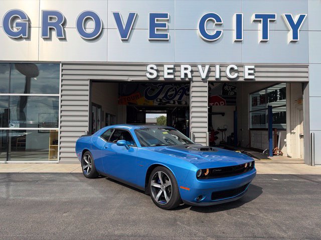 Used 2015 Dodge Challenger R/T RWD image 1