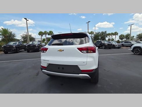 New 2026 Chevrolet TrailBlazer LT w/ Driver Confidence Package FWD image 19